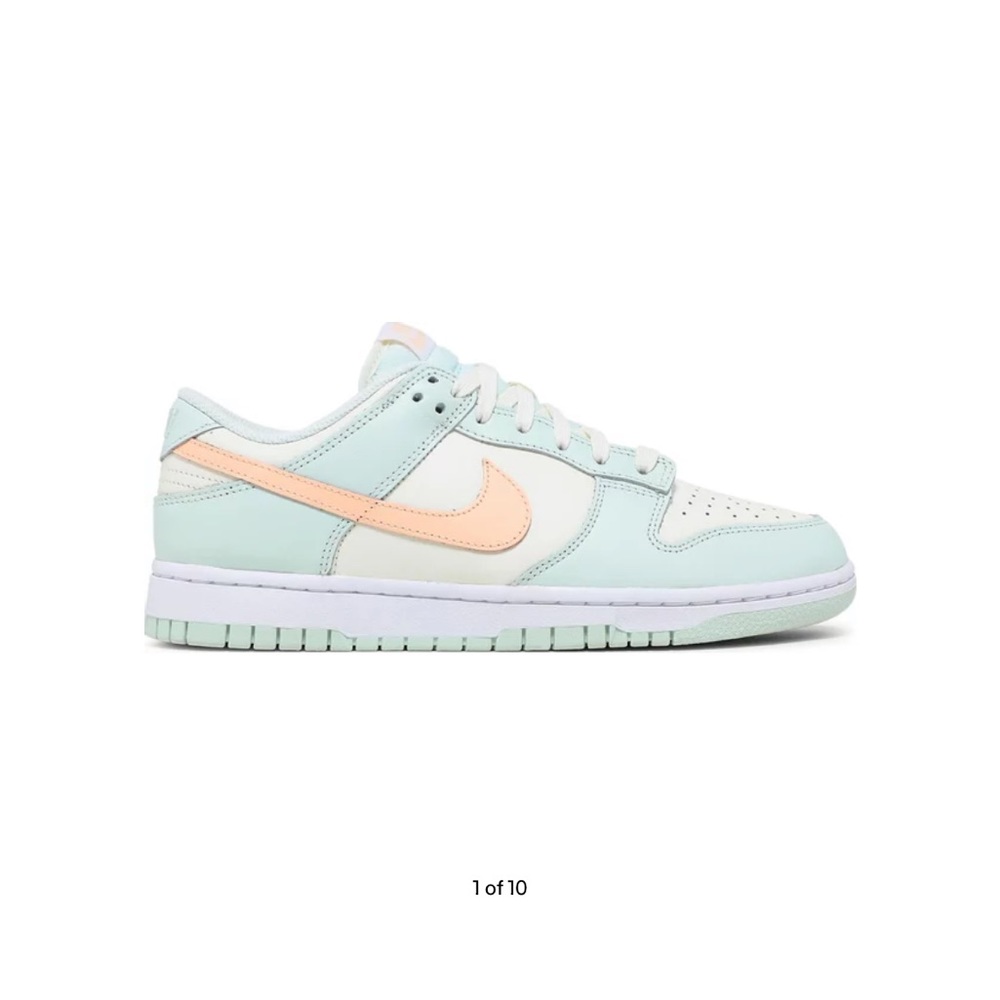 NIKE DUNKS